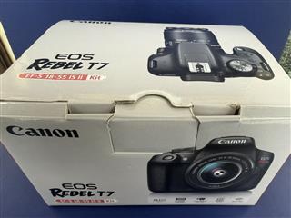 CANON EOS REBEL T7 EF-S 18-55 IS II KIT